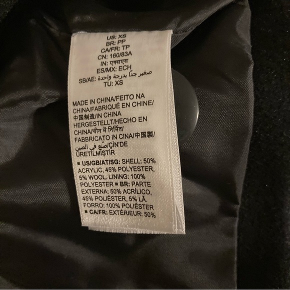 Amazon Essentials Women's Oversized Plush Button-Front Coat - black - Picture 5 of 5